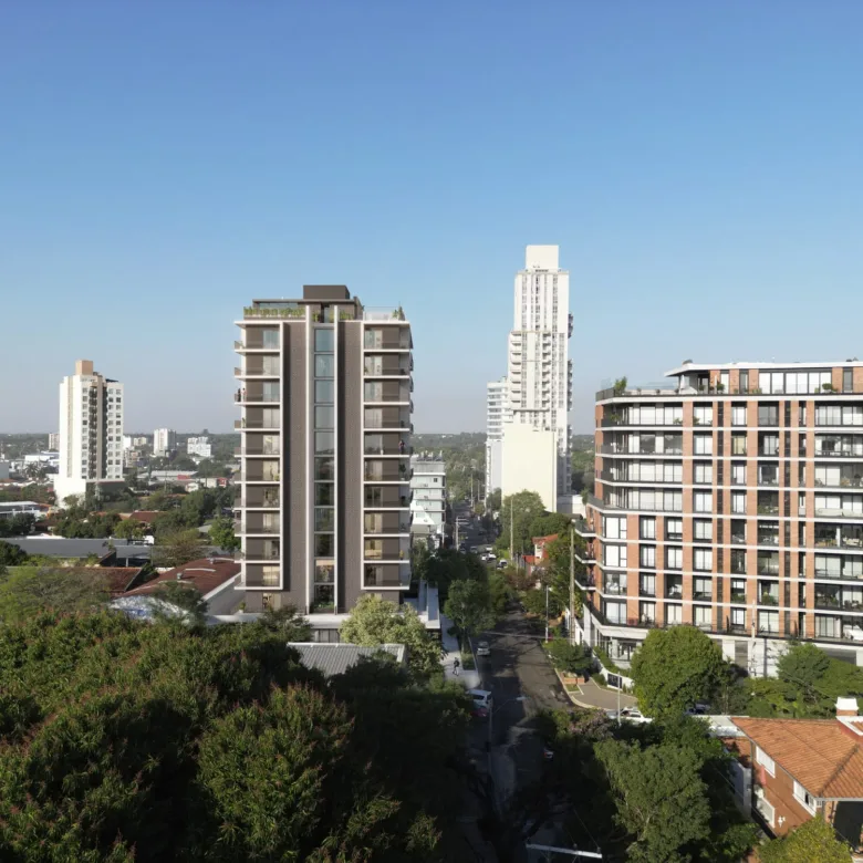 Vue aérienne de la résidence Urban Santa Teresa dans son quartier, à Asunción, Paraguay.